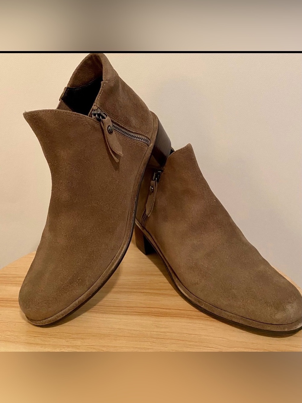 Stuart Weitzman Suede Ankle Boots | Size 8.5
